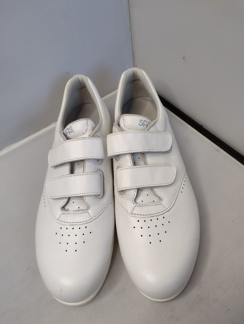 SAS Me Too Walking Shoes Womens 9.5 S White Leather EZ Straps Sneakers H